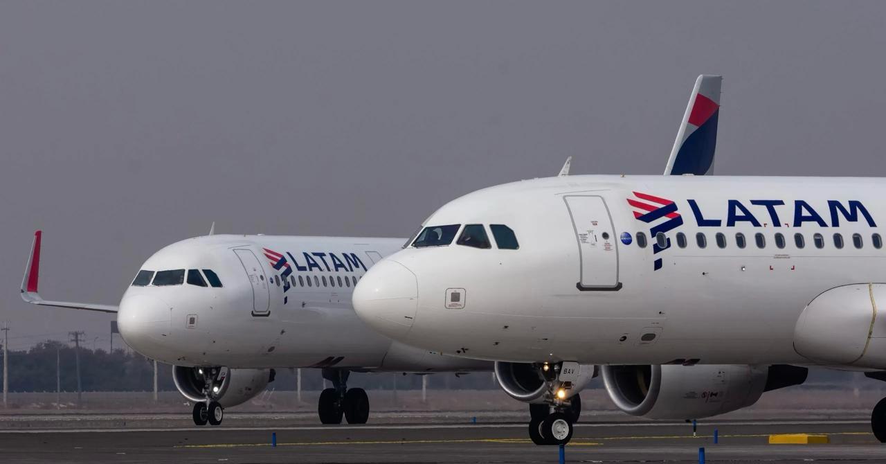 LATAM explica aterrizaje de emergencia tras impacto de aves en motor de avión que viajaba a Punta Arenas