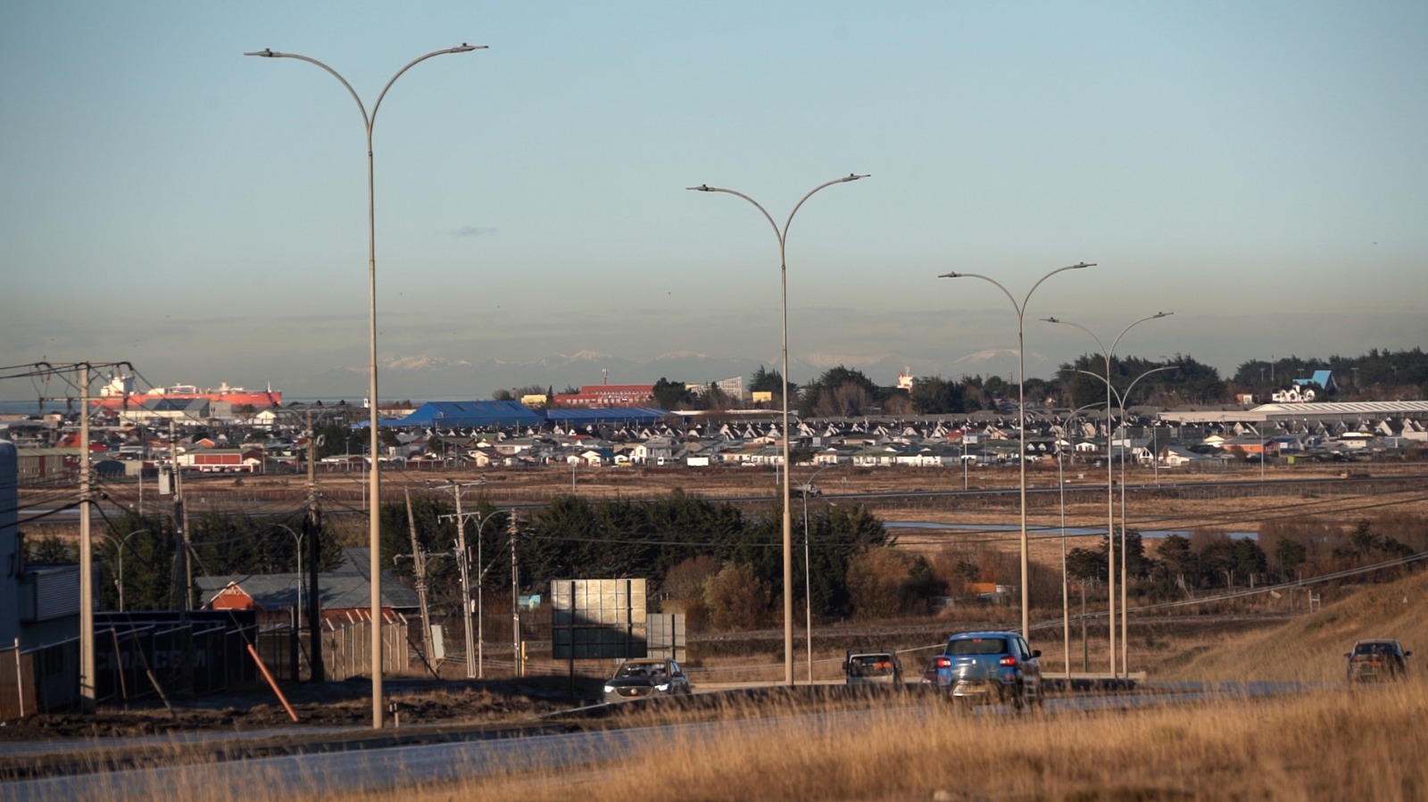 Adjudican proyecto de $21 mil millones para iluminar y mejorar la ruta hacia el aeropuerto de Punta Arenas