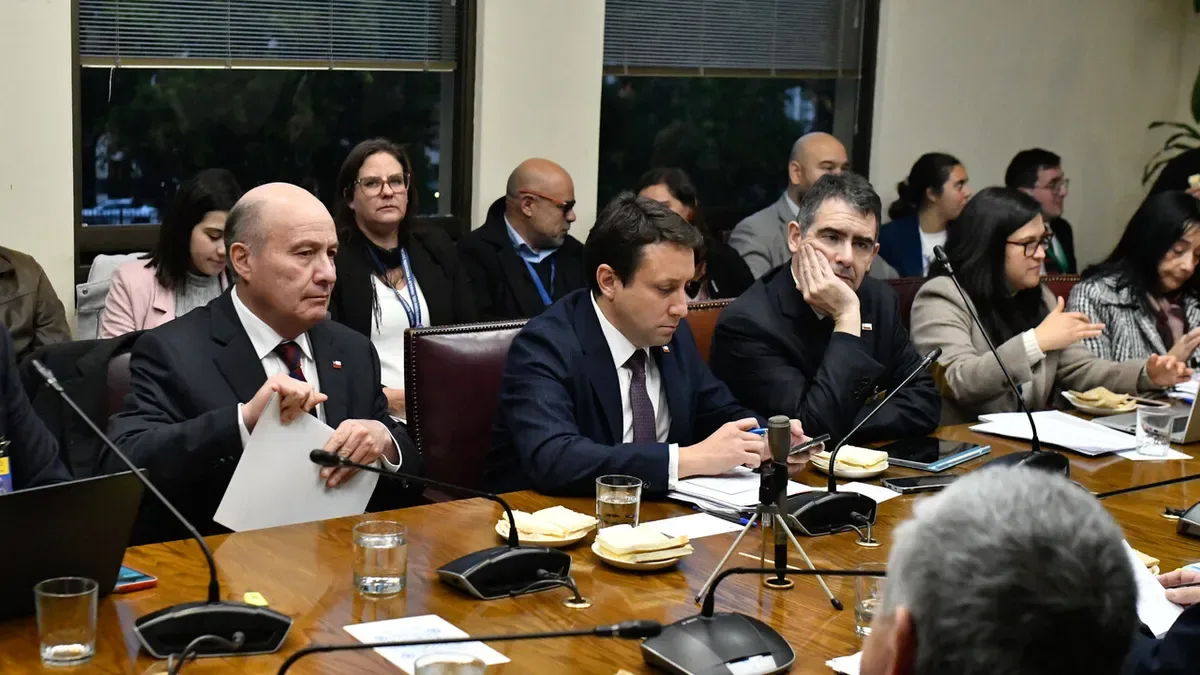 Sorpresivo giro: Gobierno ingresa indicación que rebaja el impuesto corporativo al 22% y PPD congela acuerdo