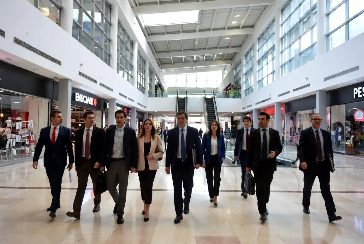 La mitad de los trabajadores chilenos gana $680.000 o menos al mes en 2025