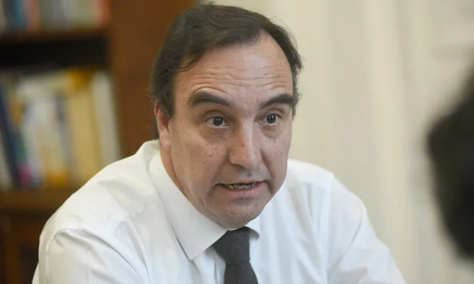 Gobernador Flies da espaldarazo al modelo actual de Zona Franca y pide acelerar infraestructura clave