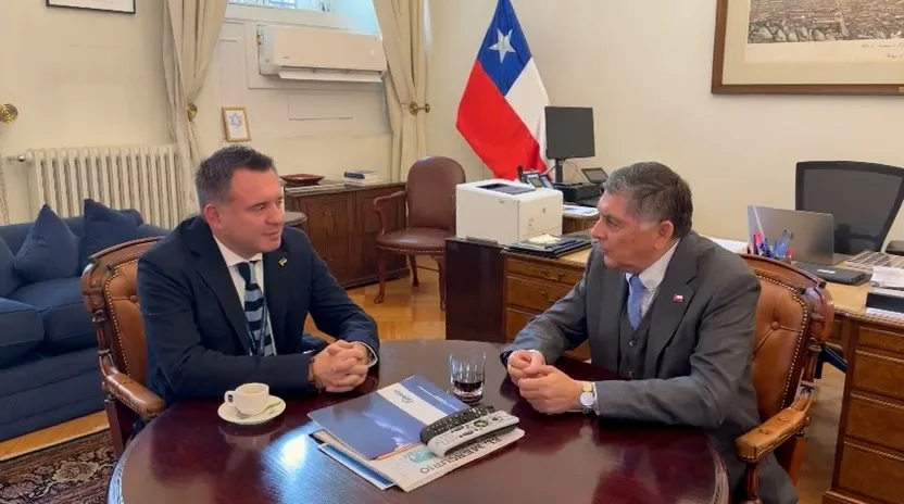 Alcalde Radonich y biministro Alvarado abordan empleo, inversión y seguridad para Punta Arenas