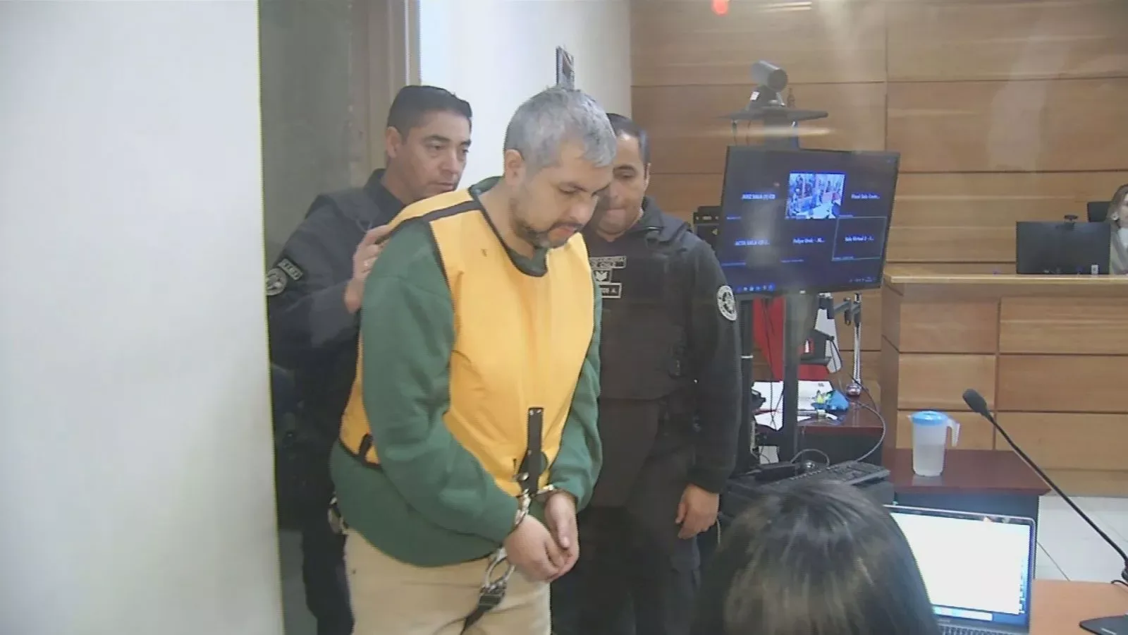 Formalizan a ex seremi de Salud por delito de violación pero juzgado decreta solo arraigo nacional
