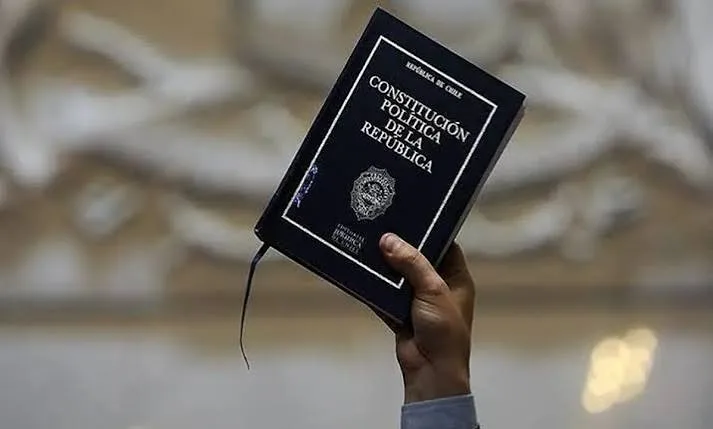 La reforma de seguridad bajo la lupa: constitucionalista alerta riesgos de espionaje y autoritarismo