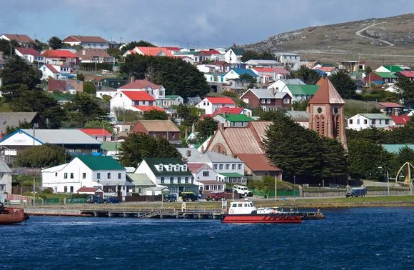 Punta Arenas y las Islas Malvinas acordarían nueva ruta de comercio marítimo en medio de tensiones entre Chile y Argentina