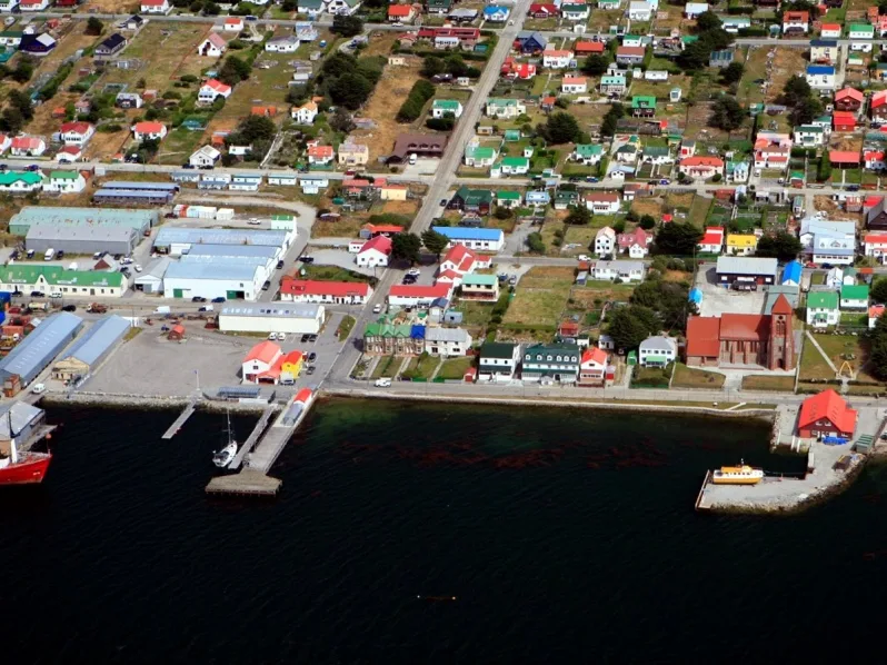 Cancillería afirma que propuesta de ruta comercial entre Punta Arenas y las Islas Malvinas “es un proyecto entre privados”