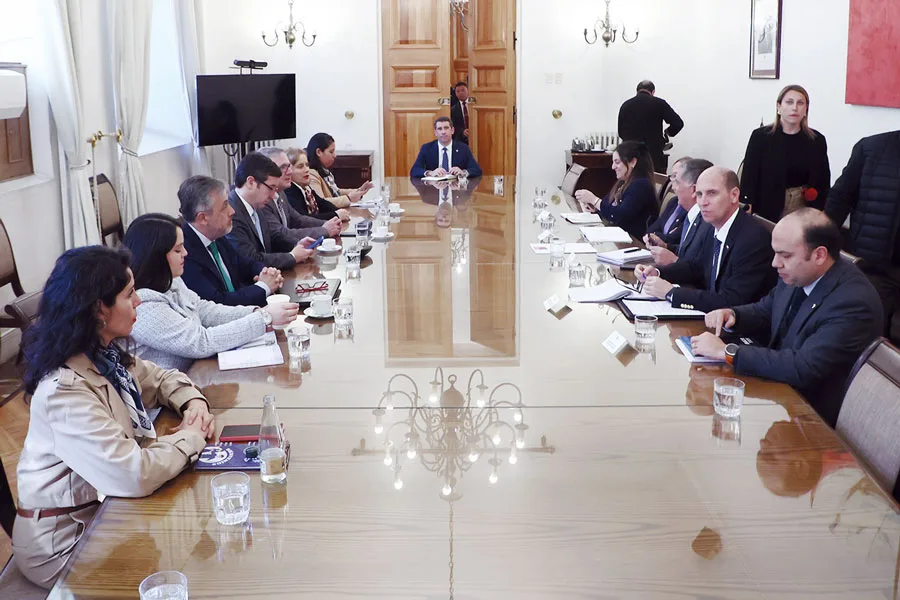 Gobierno proyecta el Presupuesto 2027 con un enfoque de "crecimiento mínimo" y foco en prioridades clave
