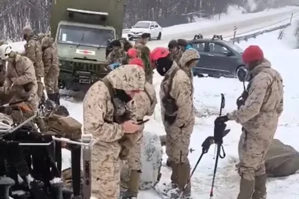 Soldados de Estados Unidos realizan entrenamiento junto a la Armada argentina en Ushuaia