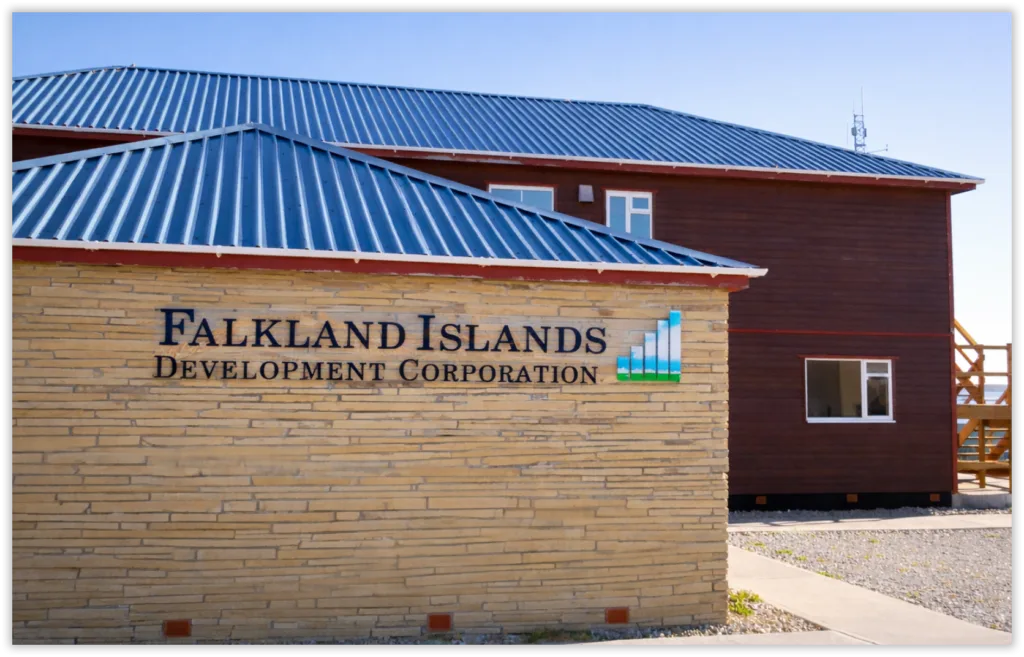 Misión comercial histórica: Cerca de 40 empresarios de Malvinas/Falkland desembarcan en Punta Arenas
