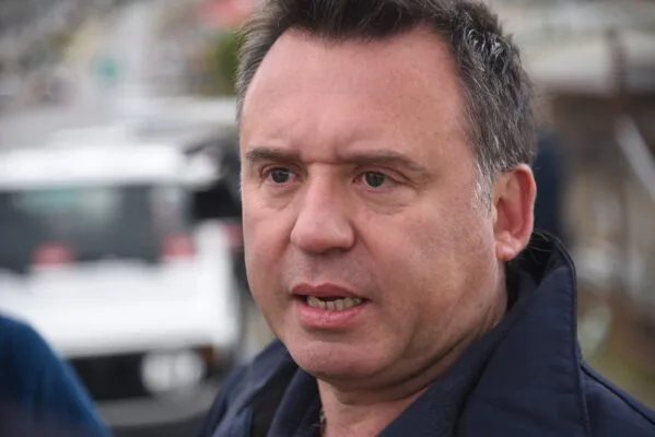 Radonich exige cambio legal para frenar el traslado de reos de alta peligrosidad a Punta Arenas