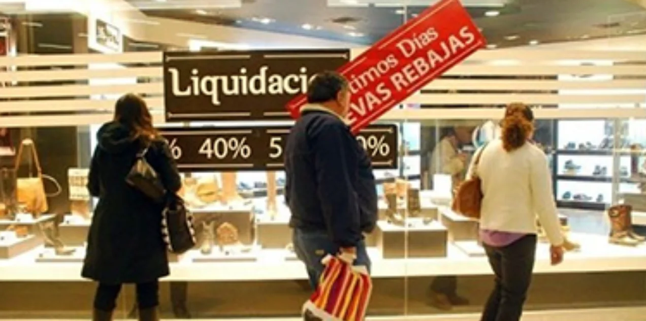 Ventas del comercio en Santiago vuelven a caer y acumulan nueve meses de estancamiento