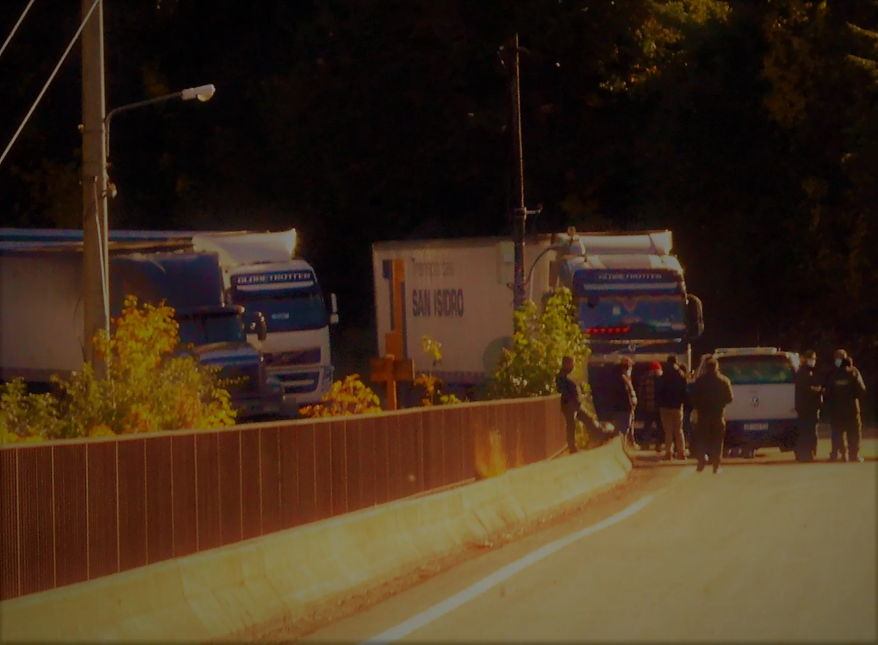 Habilitan Pino Hachado para los camioneros y el municipio de La Angostura los denuncia por un "contrapiquete"