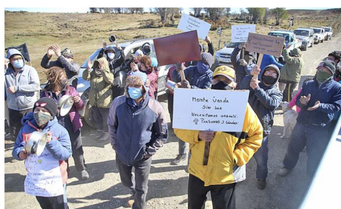 Inhumano: Familias que viven en sector Andino siguen sin agua, leña, ni energía eléctrica