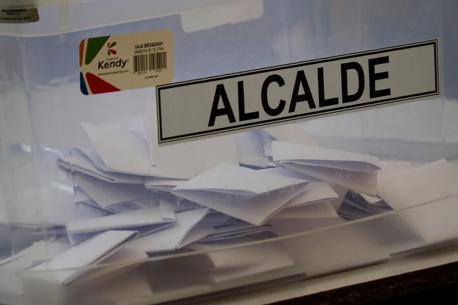 Alcaldesas y alcaldes elegidos en mega elecciones asumieron sus cargos