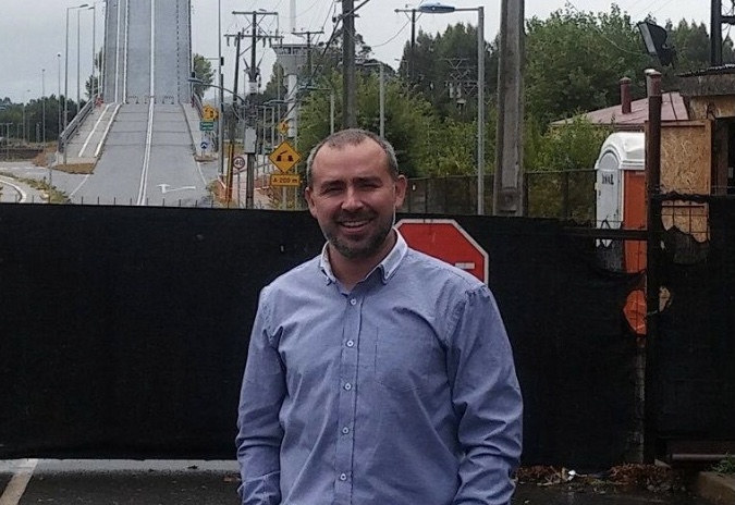 Asemuch dice que Radonich "desprecia" el trabajo de funcionarios municipales y acusa despido de dos trabajadoras