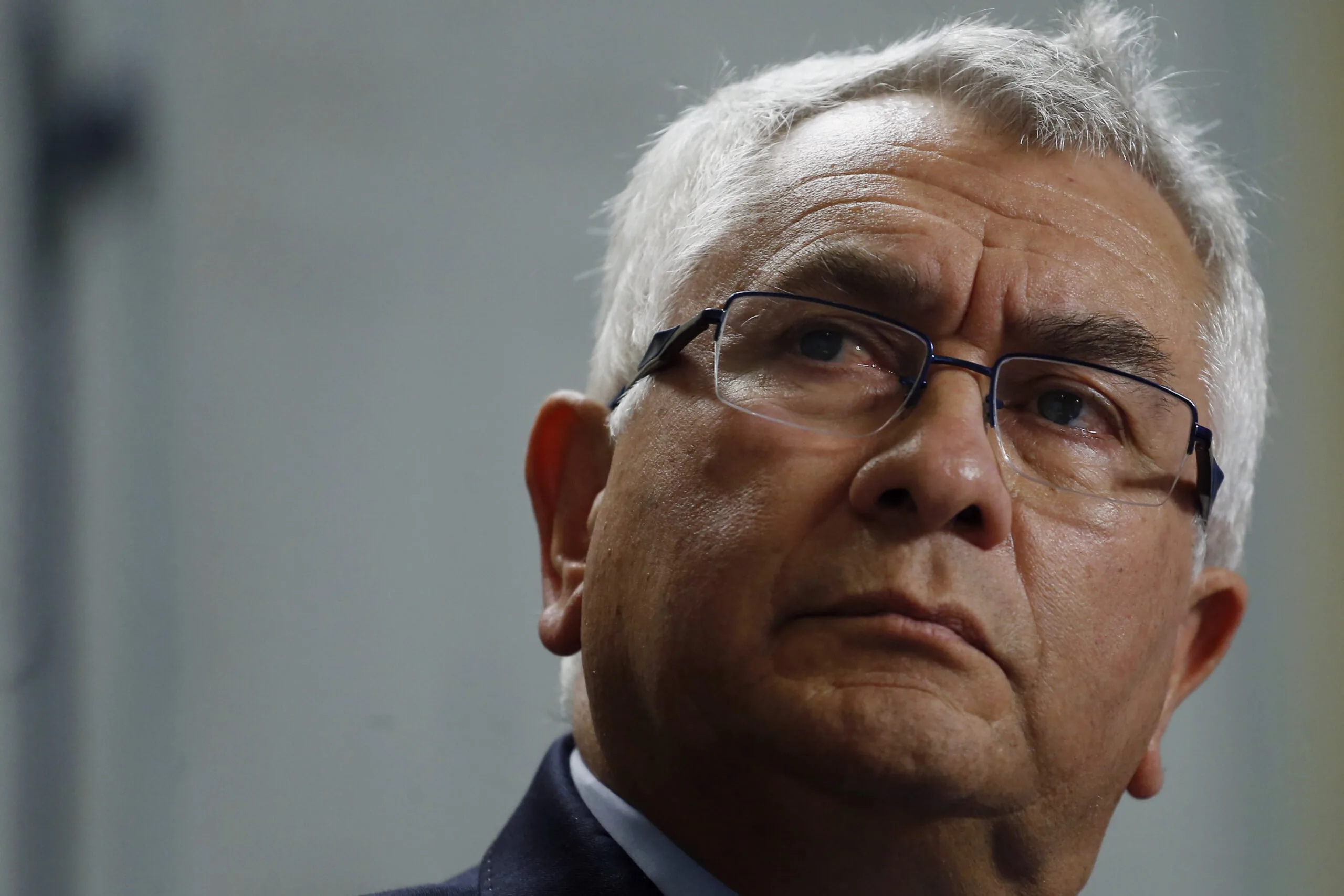 ''El toque de queda va a desaparecer'': Paris afirmó que cree que el Gobierno no pedirá la renovación del estado de excepción constitucional