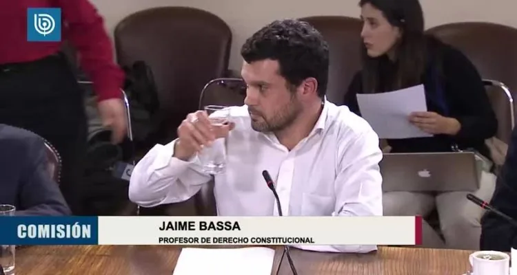 El día que retaron a Jaime Bassa en el Congreso por no usar corbata en una sesión de la Comisión de Defensa