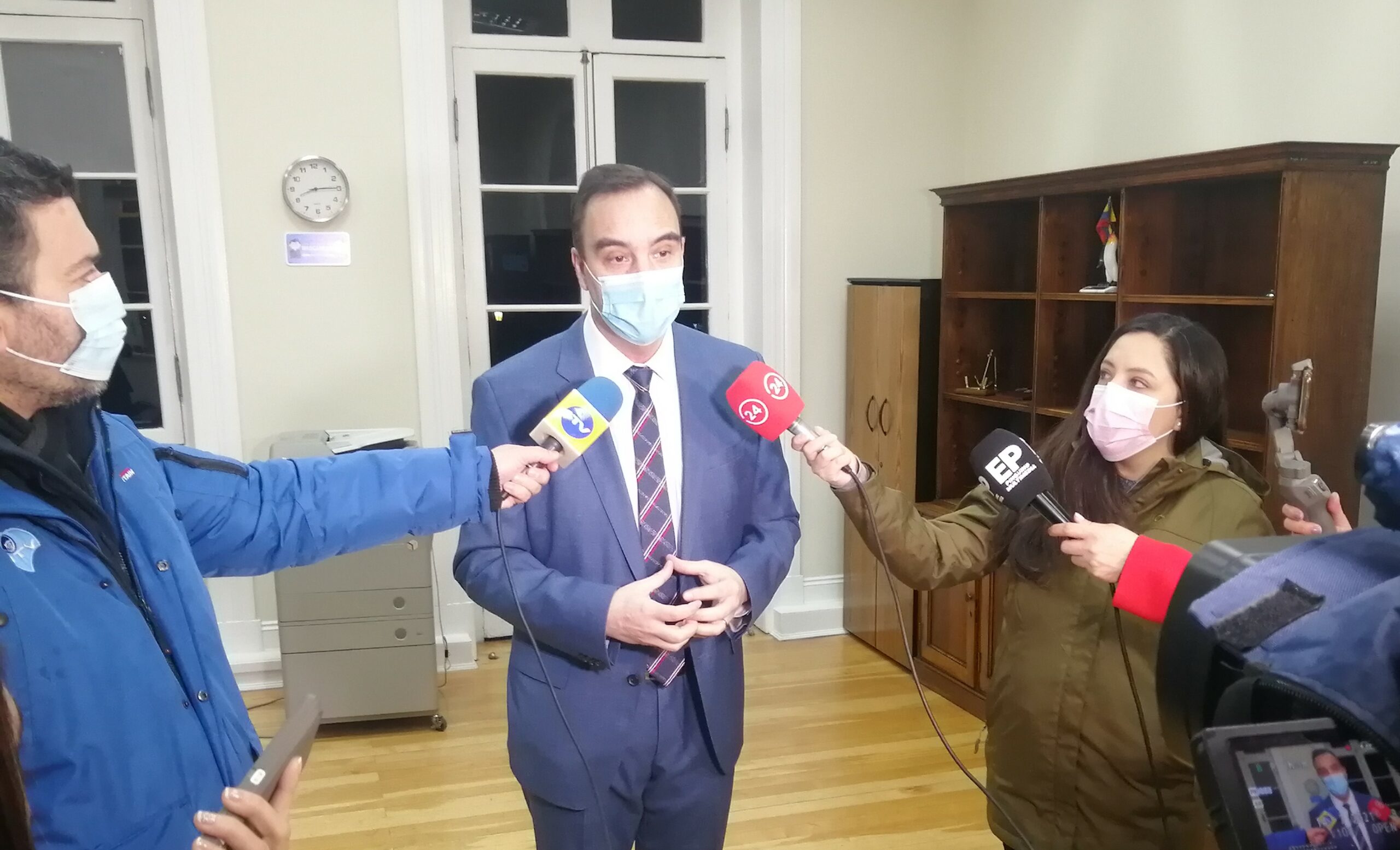 ¡Pura Historia! Asume Jorge Flies como el primer gobernador regional de Magallanes