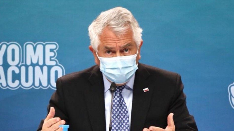 Ministro Paris: ''Vacunas no son ni serán obligatorias porque han sido aprobadas en emergencia''; Empleadores no pueden exigir pase de movilidad