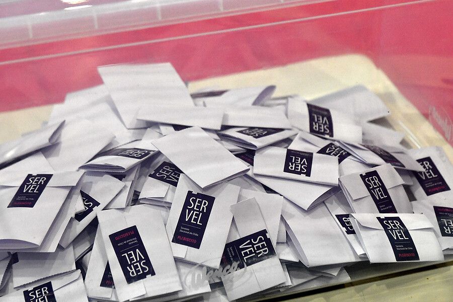 Todos los datos y números de las primarias que definirán a los candidatos de izquierda y derecha