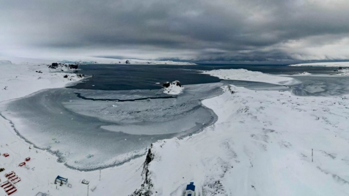 Sensación térmica de 42 grados bajo cero se registró en la Base Prat de la Antártica