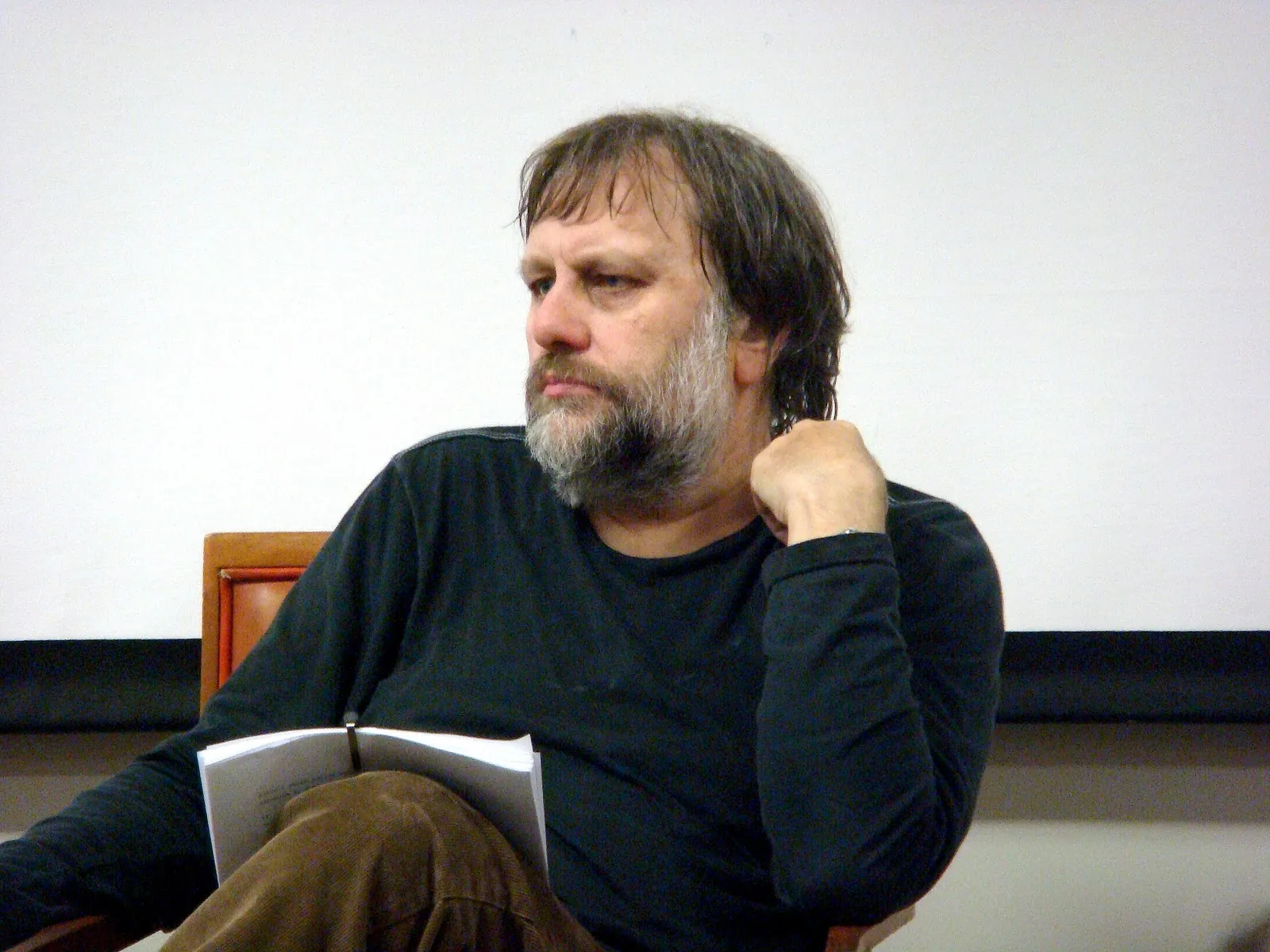 ¿Kast o Boric? ¿Pasado o Futuro? [Columna de Slavoj Žižek]