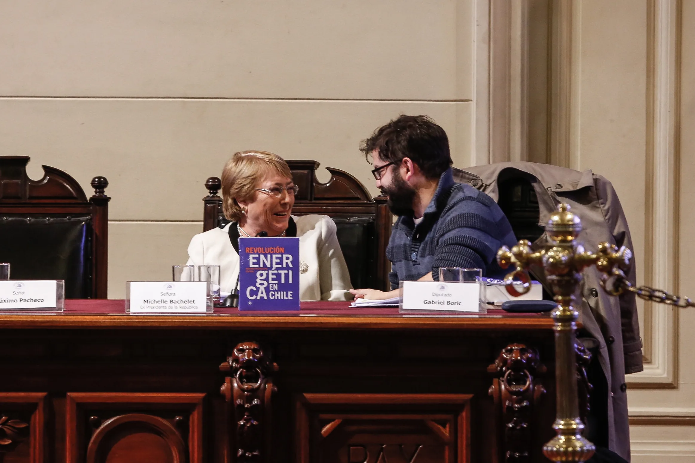 Bachelet llega al país por motivos personales y Presidente Boric buscará reunirse con ella