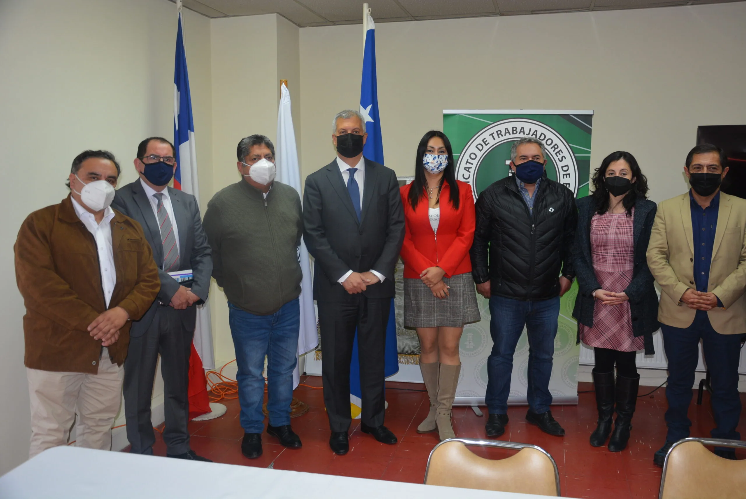 Sindicato de Trabajadores de Enap se reunió con presidenta del directorio por irregularidades en contratos