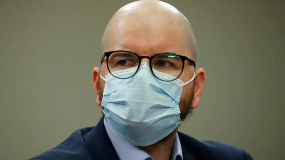 Giorgio Jackson se disculpa por su alusión generacional: "Me expresé mal, no me siento en ninguna categoría de superioridad moral"