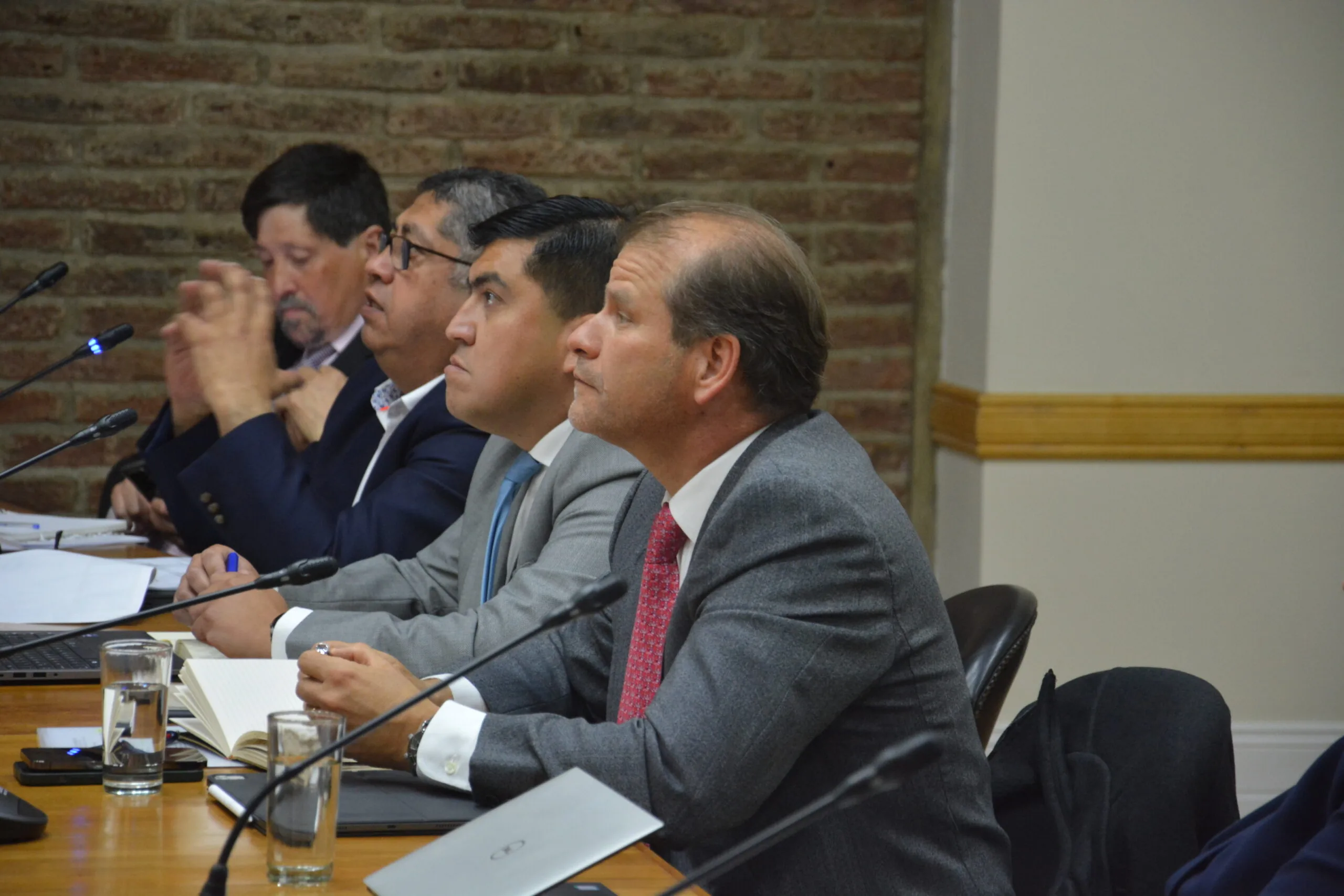 Comisión Investigadora: Sindicato de Trabajadores expuso falencias y malos manejos al interior de Enap