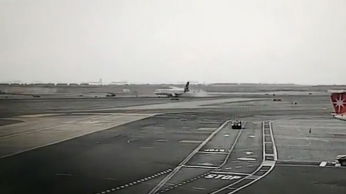 Avión de Latam sufre accidente en Aeropuerto de Lima y dos personas resultaron muertas