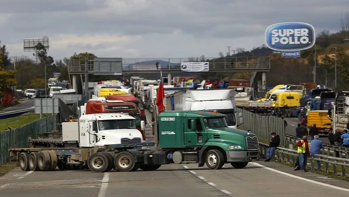 Camioneros definirán paralización nacional este jueves debido al precio de los combustibles