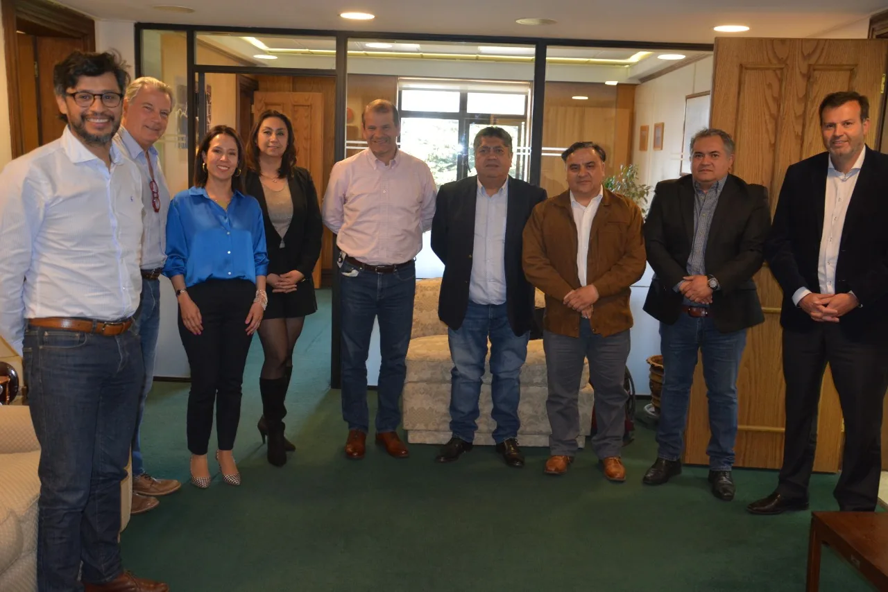 Sindicato de Trabajadores se reunió con nuevo gerente de Enap para ver contratos, personal y malas prácticas