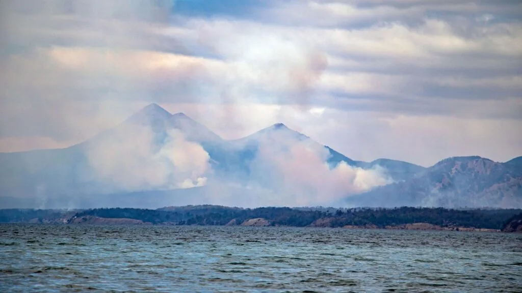 Incendio en TDF por el lado argentino: Las llamas abarcan 9 mil hectáreas y la justicia investiga su origen