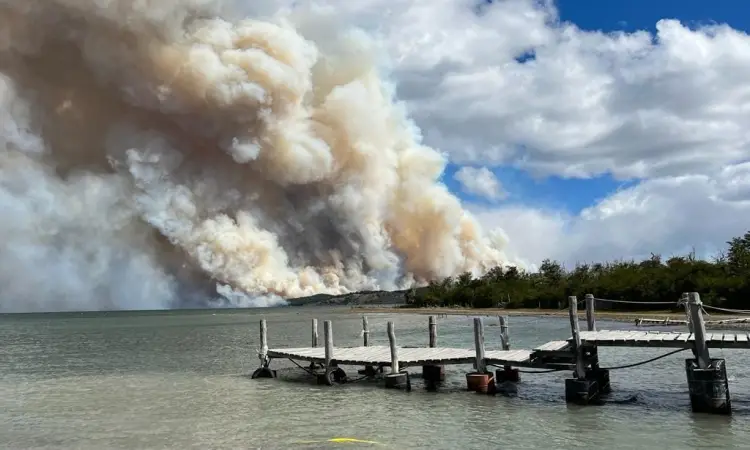 Incendio forestal sigue sin control en Tierra del Fuego y ya se perdieron cerca de 5 mil hectáreas de bosques