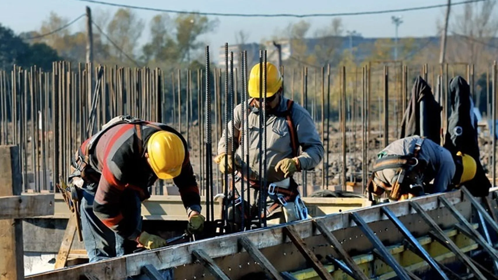 Desempleo llega a 8,3% en el país y la administración pública presenta alza de contrataciones