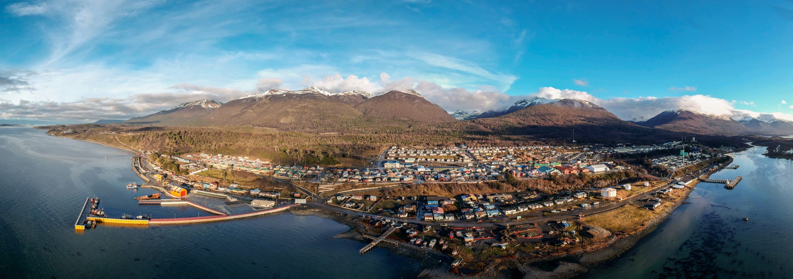 Hacia la fundación de Puerto Williams. Tercera parte y final. [Por Víctor Hernández Godoy]