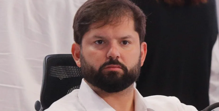 Boric cuestionó a líderes que se muestran "serviles" a Trump y dice que "solo se humillan"
