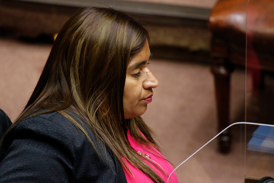 Inhumano: Campillai rompe en llanto y recibe apoyo del Senado tras acusación de diputada Cordero