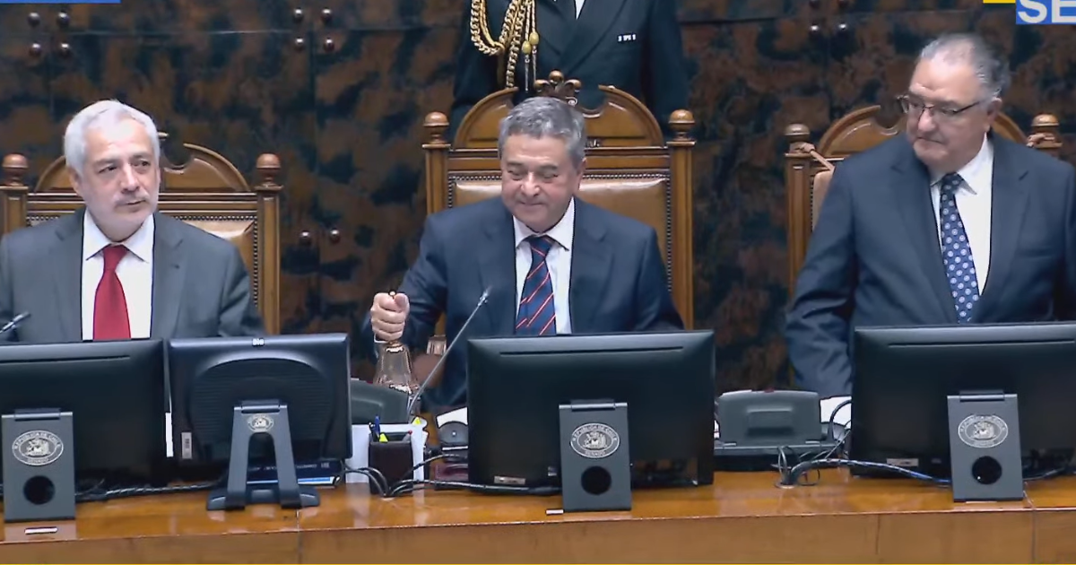 Juan Antonio Coloma es electo presidente del Senado y Francisco Huenchumilla como vicepresidente