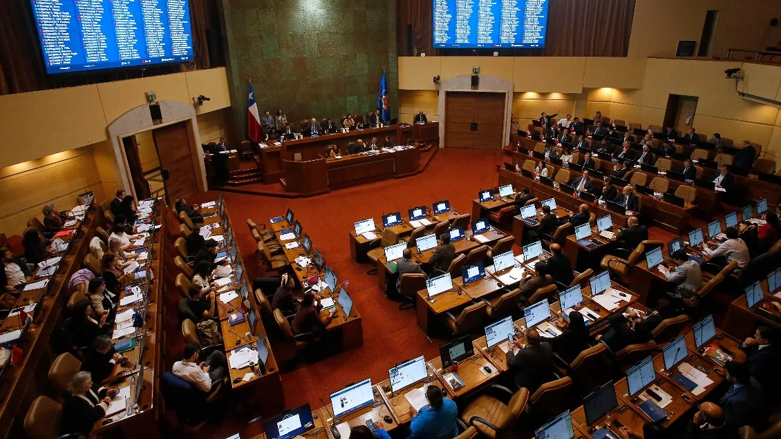 CEP: Cerca de un 70% de encuestados cree que la corrupción está extendida en el Congreso