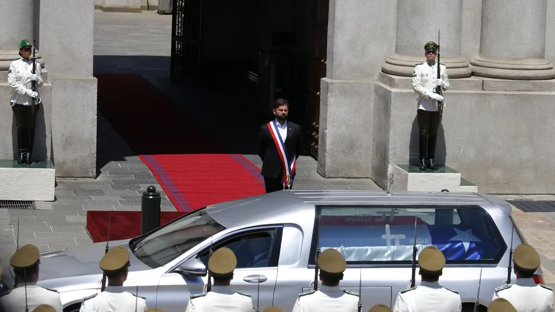 Boric en funeral de Piñera: “Como oposición durante su gobierno las querellas y recriminaciones fueron más allá de lo justo y razonable”