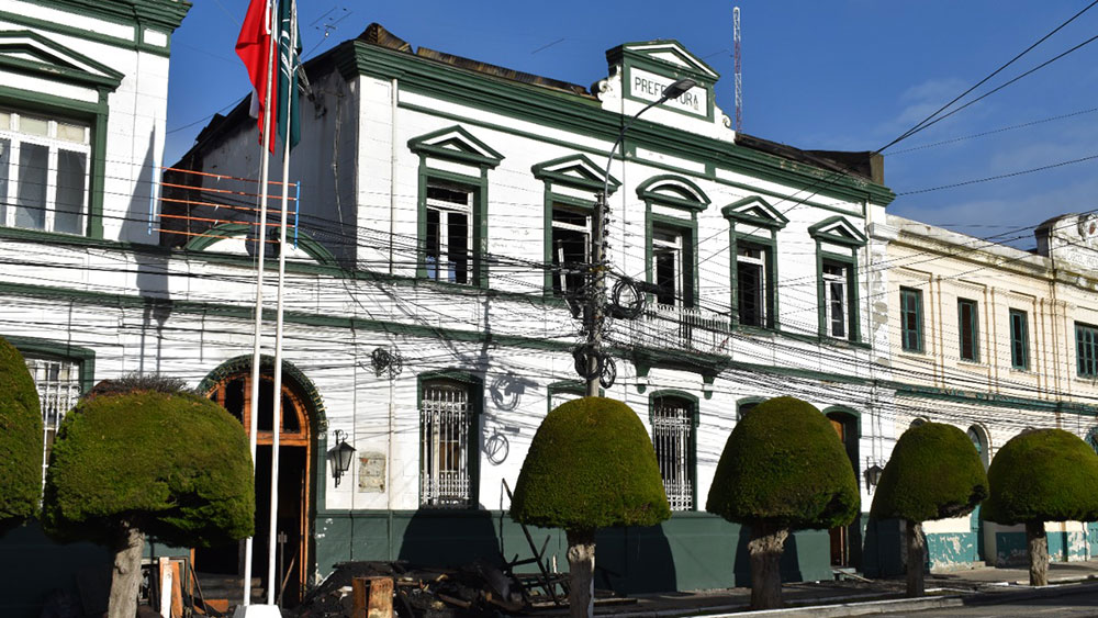 Hacen traspaso del edificio de la ex Prefectura de Carabineros al Gobierno Regional