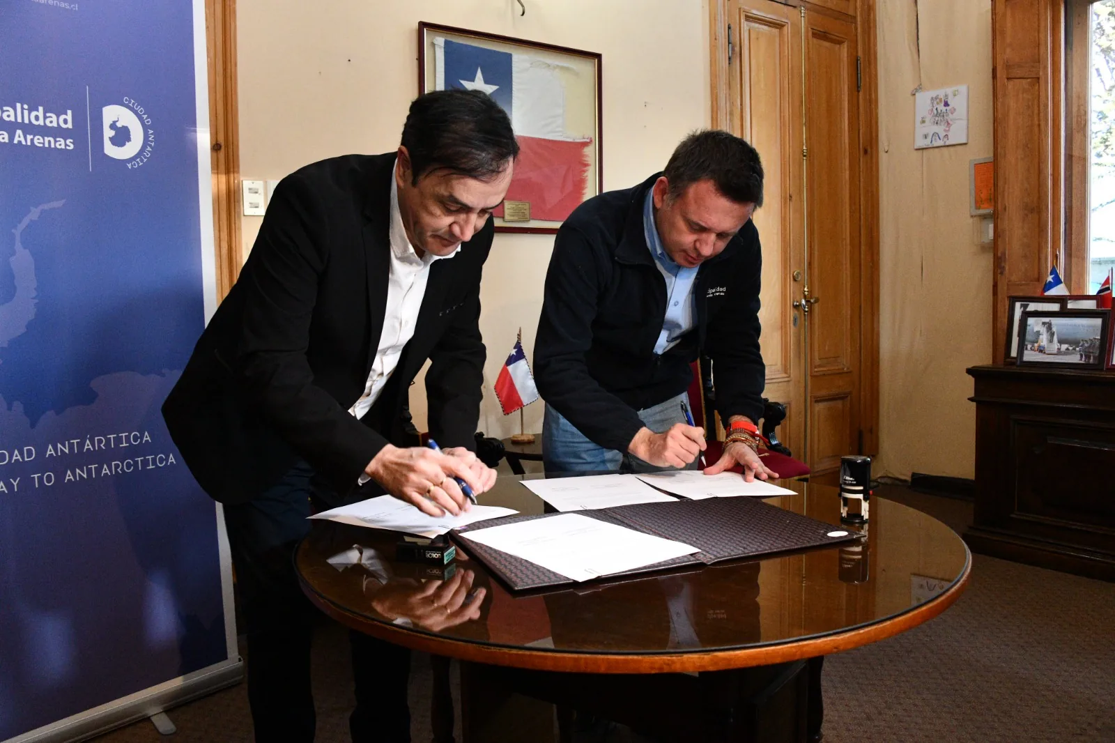 Punta Arenas y Río Gallegos firman convenio colaborativo para promover deporte, comercio, cultura y turismo