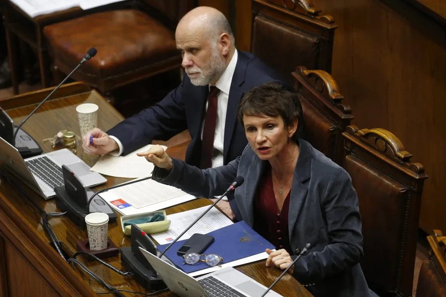Senado aprueba veto del Gobierno y elecciones de octubre se desarrollarán en dos días