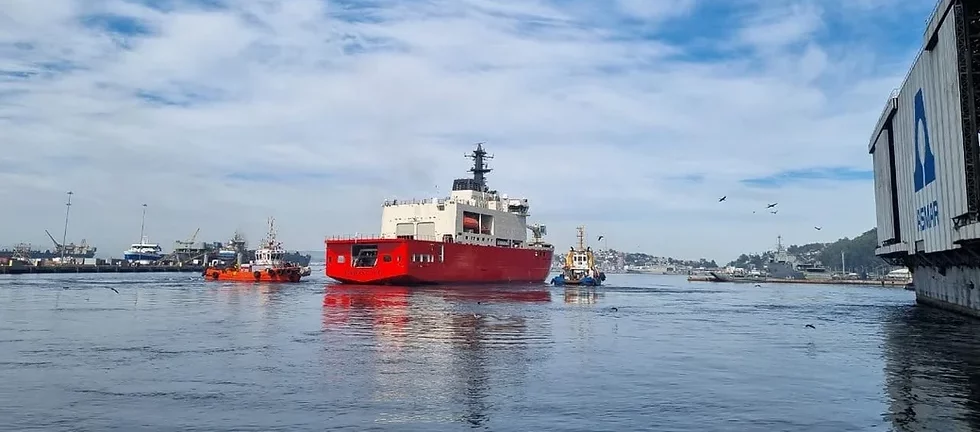 Chile inaugura primer buque rompehielos construido en Sudamérica y tendrá su base en Punta Arenas