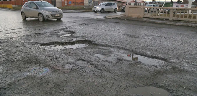 Minvu apunta a responsabilidad de municipio y Gobierno Regional por mal estado de las calles