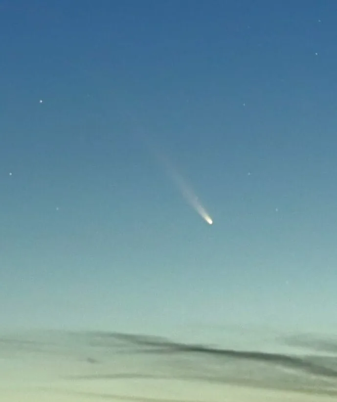 El "cometa del siglo" ya se aprecia a simple vista en Chile y logró verse en el cielo magallánico