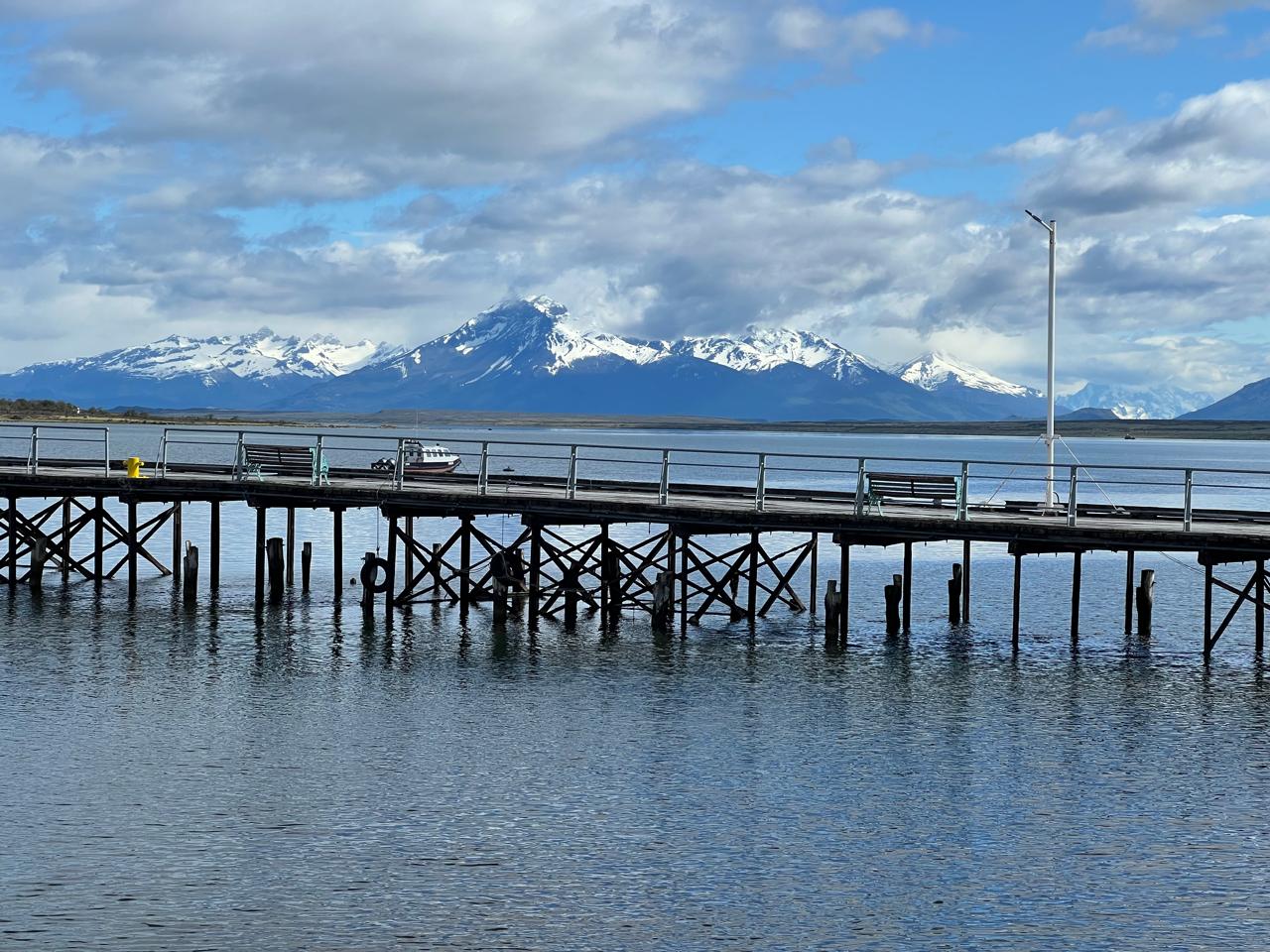 Permisología y fanatismo extremo: la fórmula de la pobreza en Chile y Puerto Natales (Por Claudio Andrade)