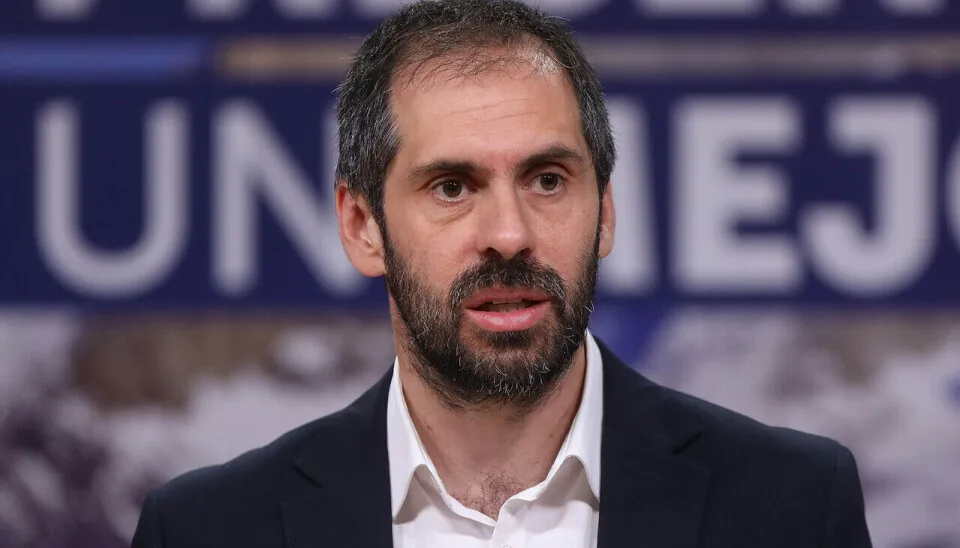 Contraloría le indica al ministro de Economía que responda a los trabajadores de la salmonicultura